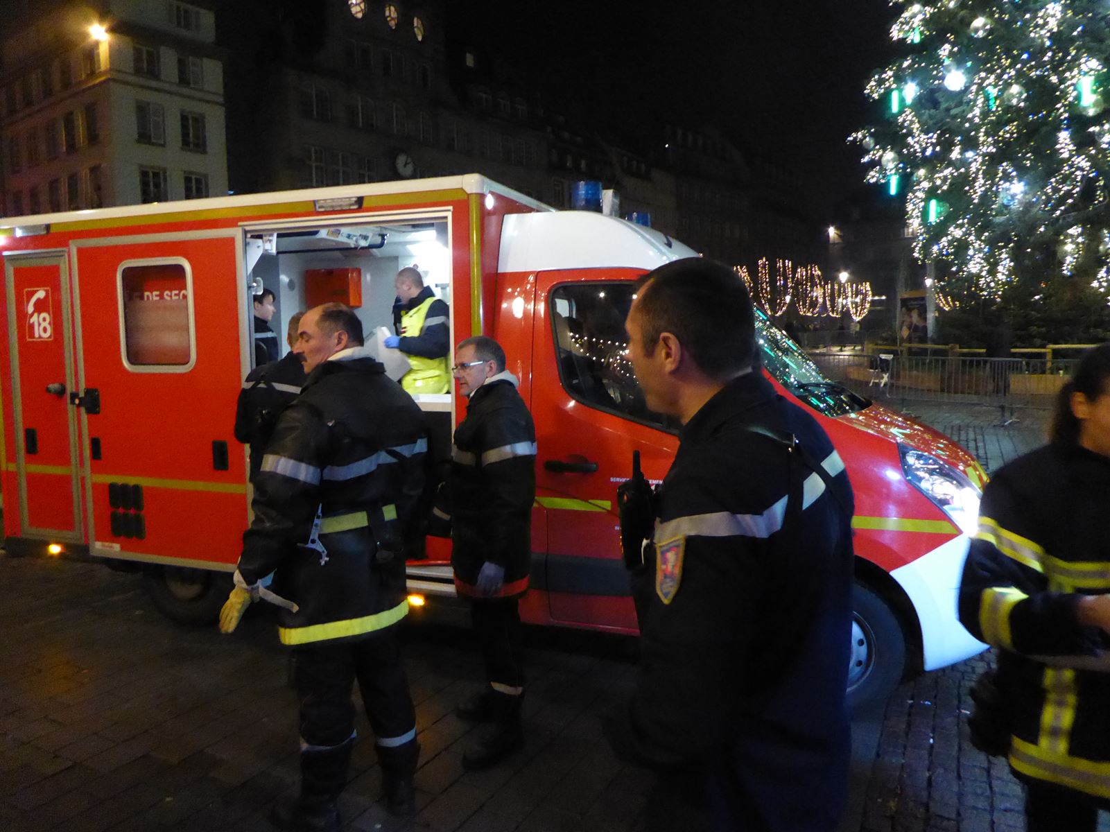 Schleithal : la fanfare des pompiers à Paris
